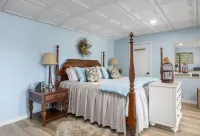 Peaceful Mountain Retreat, Close to Everything, Hot Tub & EV Charger! Hotels in Hiawassee