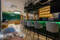 THE ELEMENTS HOTEL - Bar