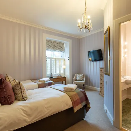 Craigroyston House & Lodge