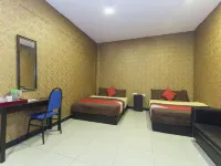 Night Queen Hotel (Kota Warisan)