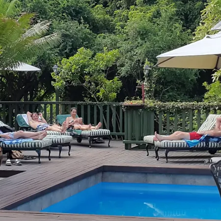 Cinnamon Boutique Guest House Отели в г. Wilderness