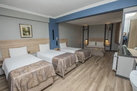 Konuk Hotel Отели рядом с достопримечательностью «Orta Isik Mosque»