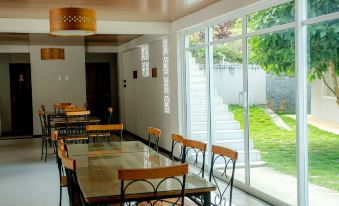HOTEL CANTINHO DAS FLORES - Housity