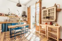 Factory Suites Barcelona - Hostels