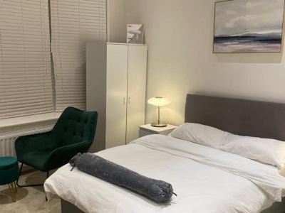 Stunning 1-Bed Apartment -Sleeps 2 & Central Links