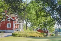Idrottsgården Lakeside Accommodation and Events Hotels in Malmköping