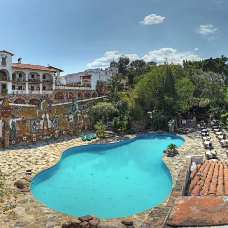 Posada de la Mision, Hotel Museo y Jardin