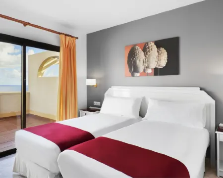 エルバ ルシア スポーツ & スイート ホテル マクソラタのホテル