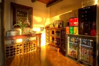 Mvuradona Safari Lodge - bar