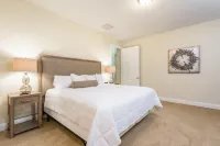 Refurbished Lux 6 Bed Golf Views at Reunion Resort by Shine Villas - Balkoner