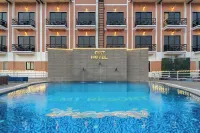 Chitwan Midtown Hotel - Pools