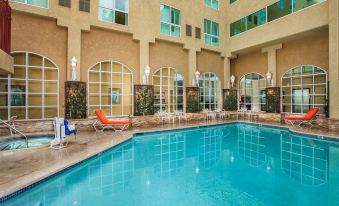 Desert Palms Hotel & Suites Anaheim Resort