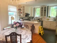 Cottage on Caledonia Bed & Breakfast Hotels in Stratford