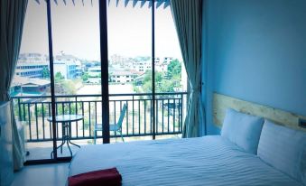 Rinrada Loft Resident