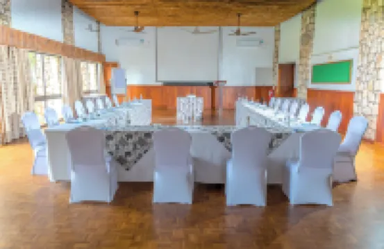 Taita Hills Safari Resort & Spa - parking