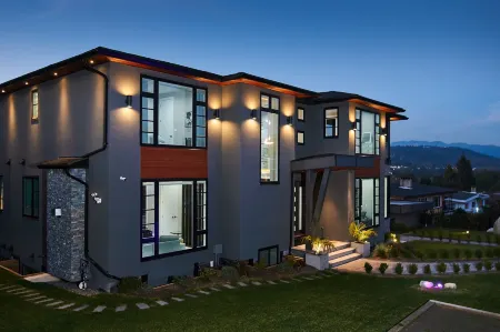 The Chateau Отели рядом с достопримечательностью «Университет Саймона Фрезера»