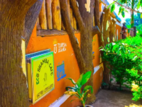 Casa Del Turista Hotels in Mbale District