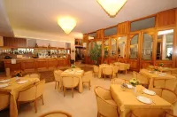 Grand Hotel Excelsior - Desayuno