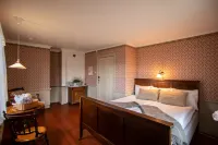 Hotell Dahlströmska gården Hotels in Mjolby