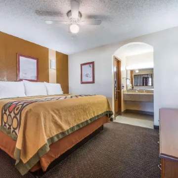 Super 8 by Wyndham Waco/Mall Area TX