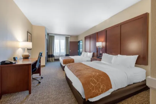 Comfort Suites Denver International Airport Các khách sạn ở Denver