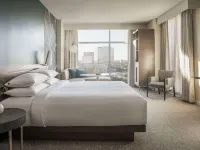 Hyatt Regency Houston/Galleria Hotels near Gerald D. Hines Waterwall Park