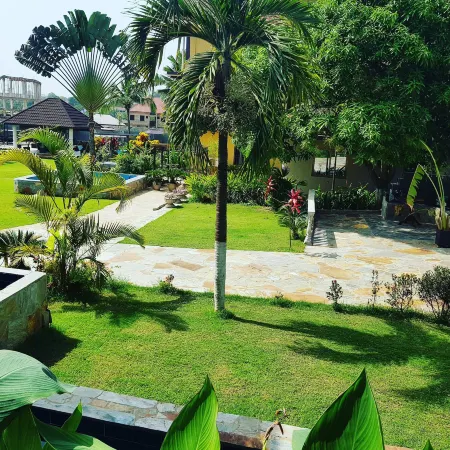 Sweet Garden Hotel