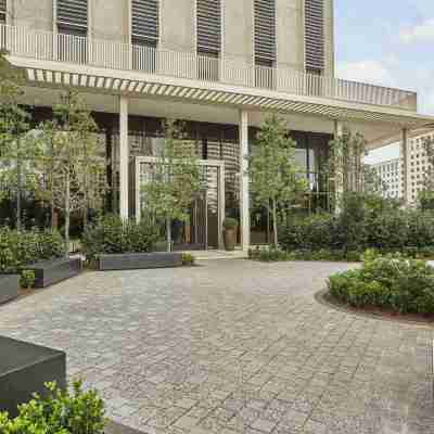 Four Seasons New Orleans Hotel Exterior