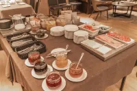 Hotel Kvika - breakfast