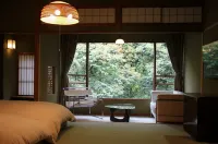 Araya Totoan Hotels near Kutaniyaki Art Museum