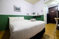 Bright Studio Apartment Serpong Greenview Hoteles en Serpong