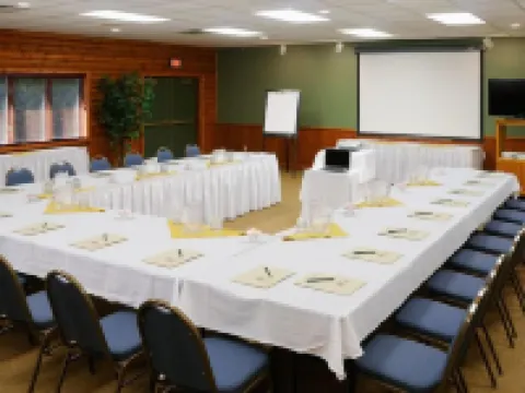 The Pointe Hotel and Suites Hotels in Oneida County