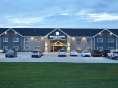 Brookstone Lodge & Suites Hotels in Algona