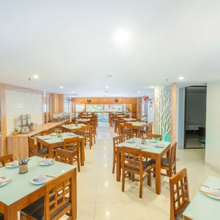 Hoa Phong Airport Danang Hotel Отели рядом с достопримечательностью «Пляж Nam O»