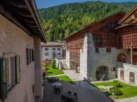 Albergo Palazzo Lodron Bertelli Hotel a Caderzone