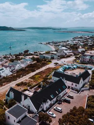 The Farmhouse Hotel Hôtels à proximité de : Kitesurfing Langebaan & Cape Town