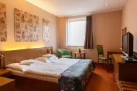 Hotel Max Inn Hotels in Stupava