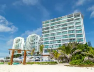 Ocean Dream Cancun by GuruHotel Hotels near Playa Chac Mool