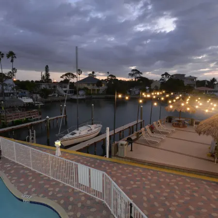 Bayview Plaza Waterfront Resort