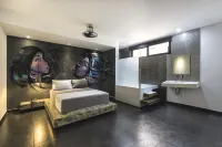 GALLERY HOTEL Hotels near caital mega shoes