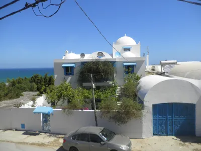 Dar Tomoko & Salah Hotels near Lahmeri beach