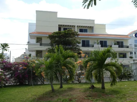 艾爾康帕納里歐酒店