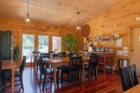 Hostel of Maine - breakfast