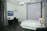 PoshLux Executive Hotel