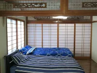 Sea Side House Polepole