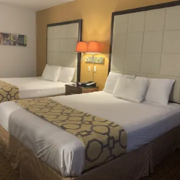 Brentwood Inn & Suites