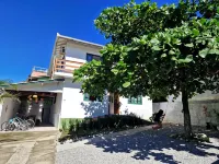 Pousada Makani Kai Hotels near Avai Esporte Shopping