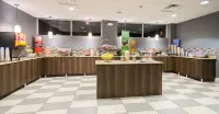 Hampton Inn Daytona Shores-Oceanfront - Parking