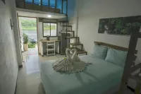 Pura Natura Riverside Hotels in Limon