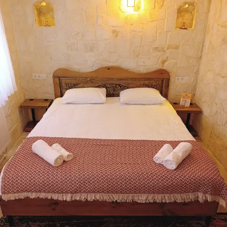 Asma Cave House